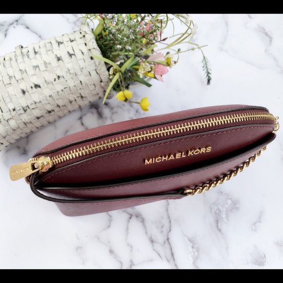 Gaby’sBags👜💕NWT Michael Kors Crossbody merlot - Picture 4 of 4